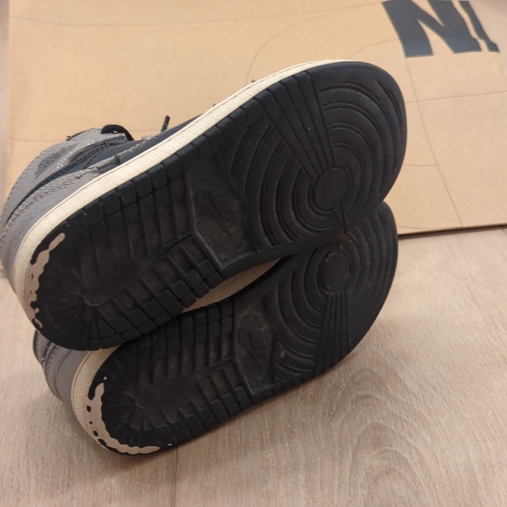 Jordan One Nike - Picture 6 of 6